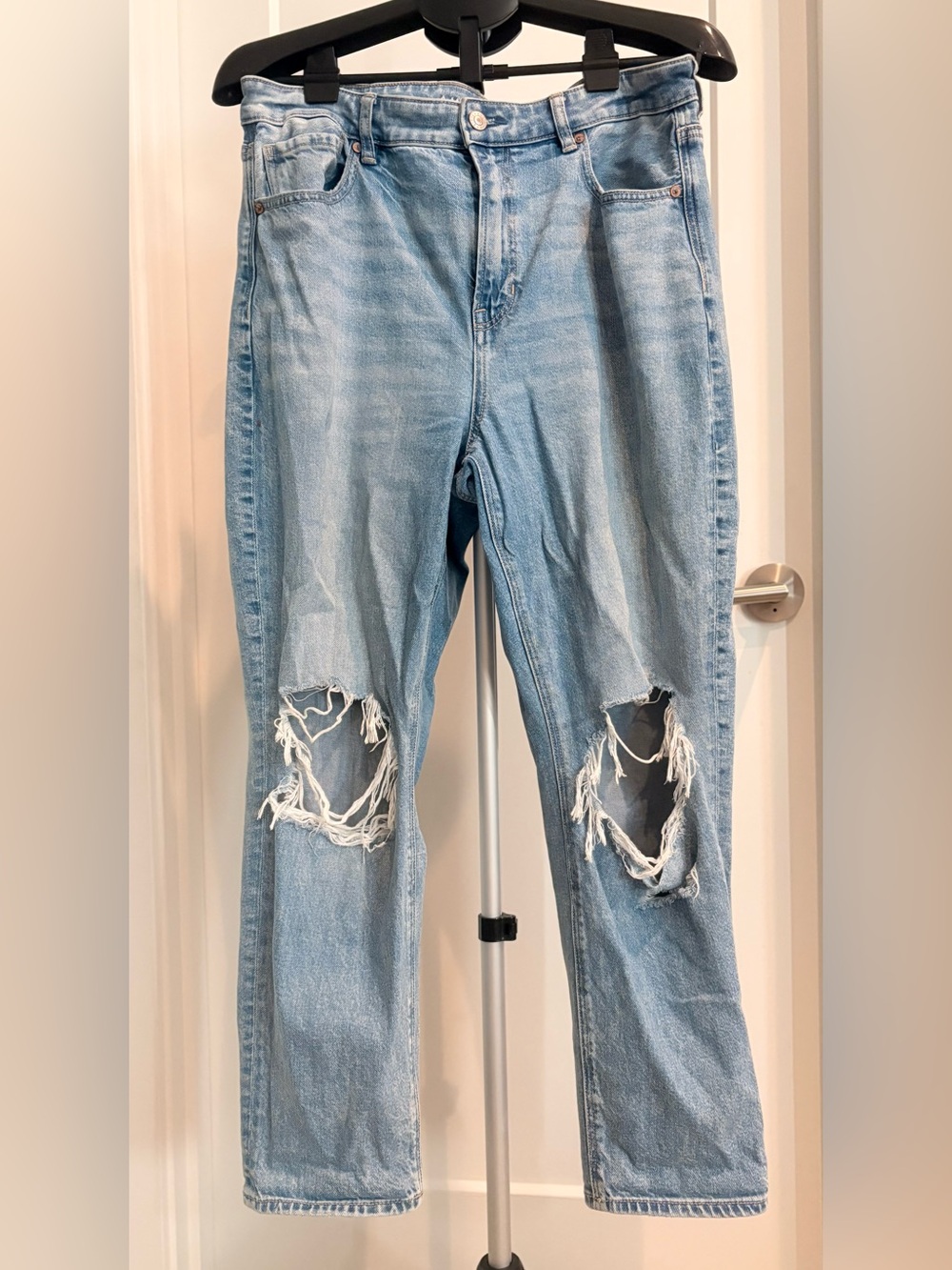 Cotton denim jeans, American Eagle Outfitters Distressed Mom Jean style